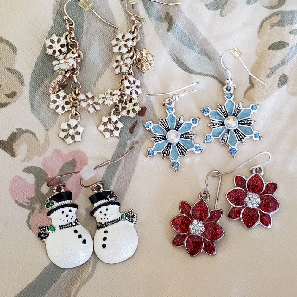 Adorable Seasonal/Holiday Earings